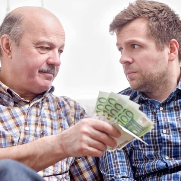 10 Reasons To Think Twice Before Giving Money To Family