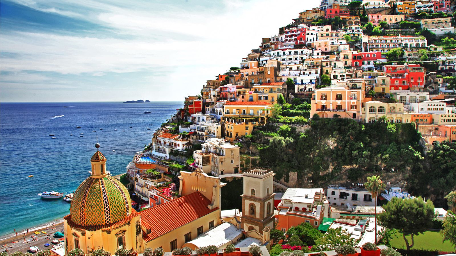 12 Places People Say They Would Move to Immediately If They Got Rich