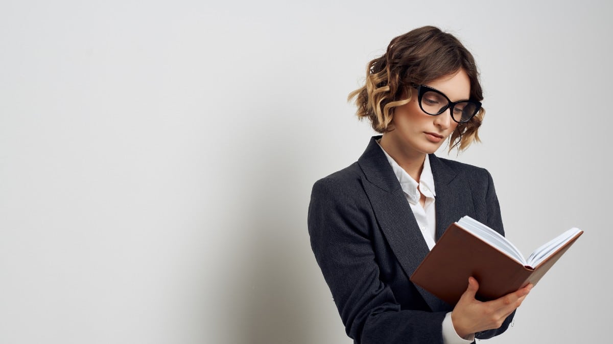 15 Frugal Living Books You’ll Wish You Read Sooner Suddenly Frugal: How to Live Happier and Healthier for Less" by Leah Ingram