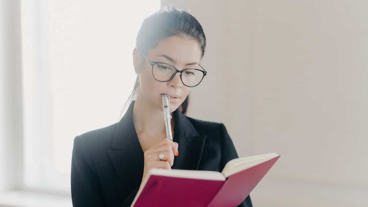 15 Frugal Living Books You’ll Wish You Read Sooner The Good Life for Less: Giving Your Family Great Meals, Good Times, and a Happy Home on a Budget by Amy Allen Clark