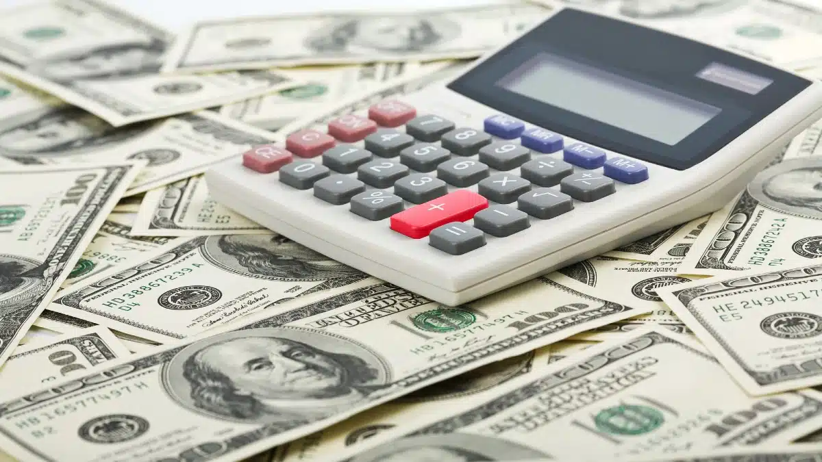 15 Clever Ways the Middle Class Use to Stretch Their Dollars Budgeting is Key