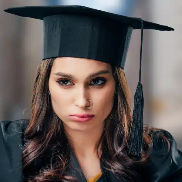 female gradate sad in the city