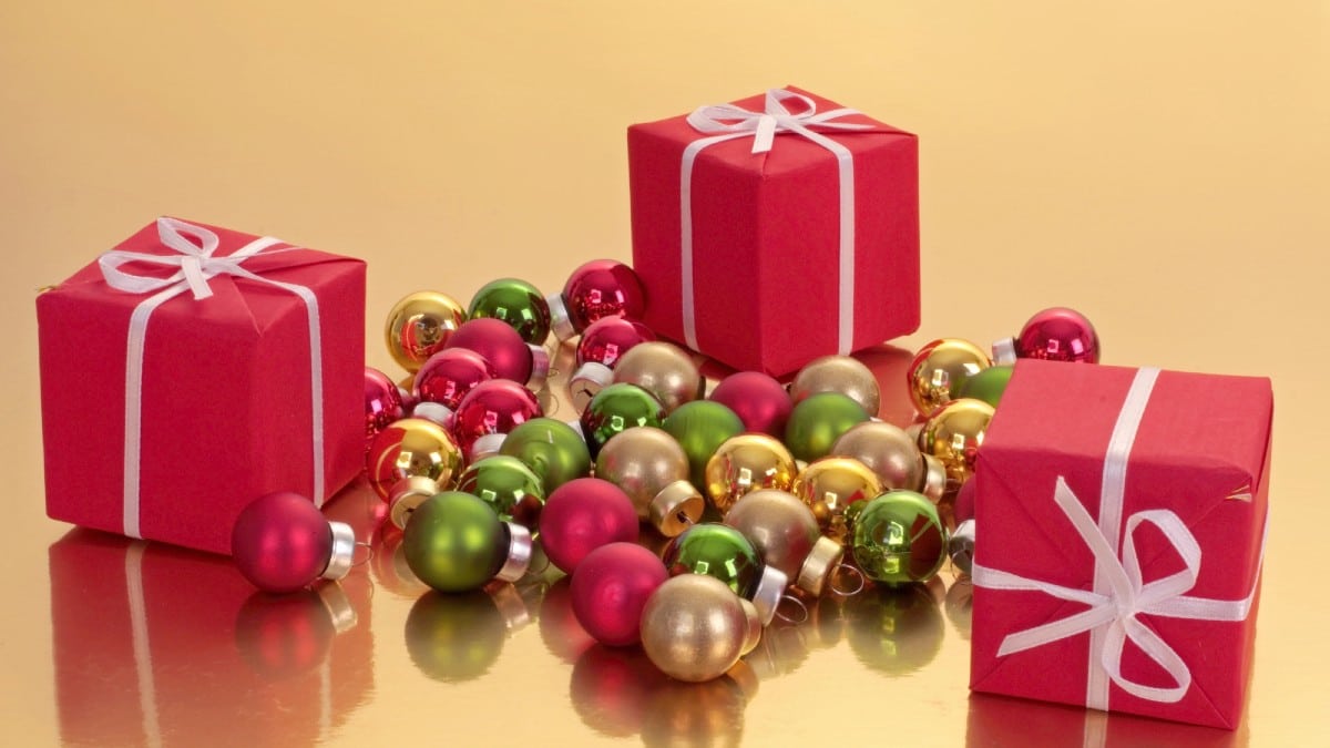 20 Things Minimalists Refuse to Spend Money On Christmas-gifts-and-christmas-balls-2