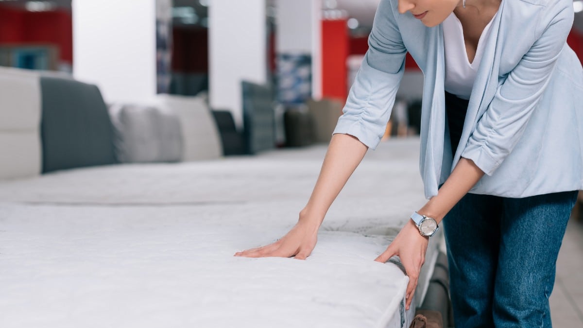 15 Used Bargains That Can Secretly Cost You More Touching-orthopedic-mattress-2
