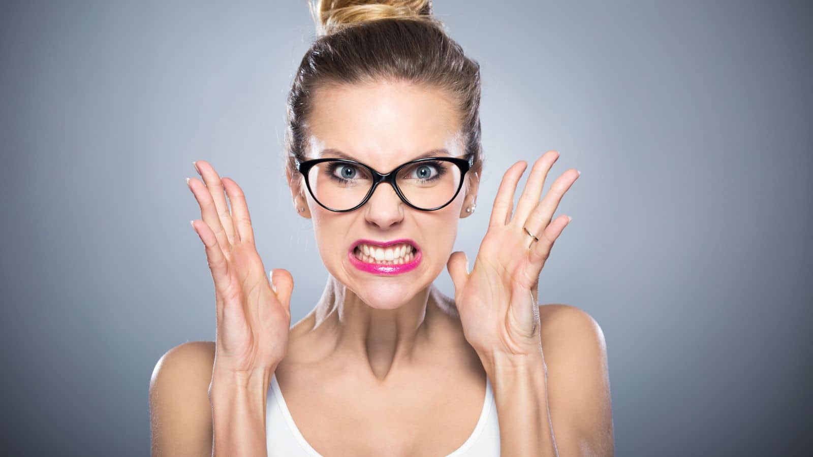 17 Ways to Handle Narcissists at Work Gracefully angry-woman-with-glasses