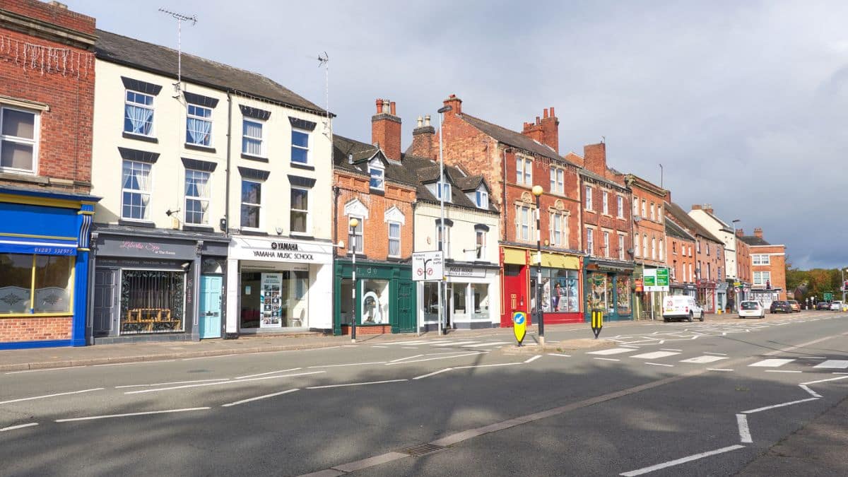 14 Signs Your Neighborhood May Be Losing Value businesses