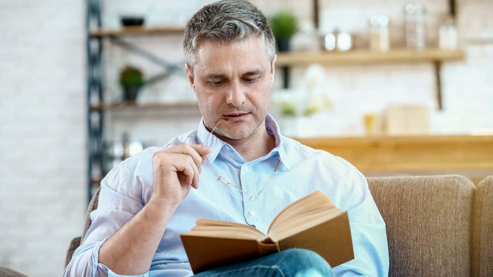 Free Ways People Can Explore Their Interests Today msn-man-reading-a-book-8-1