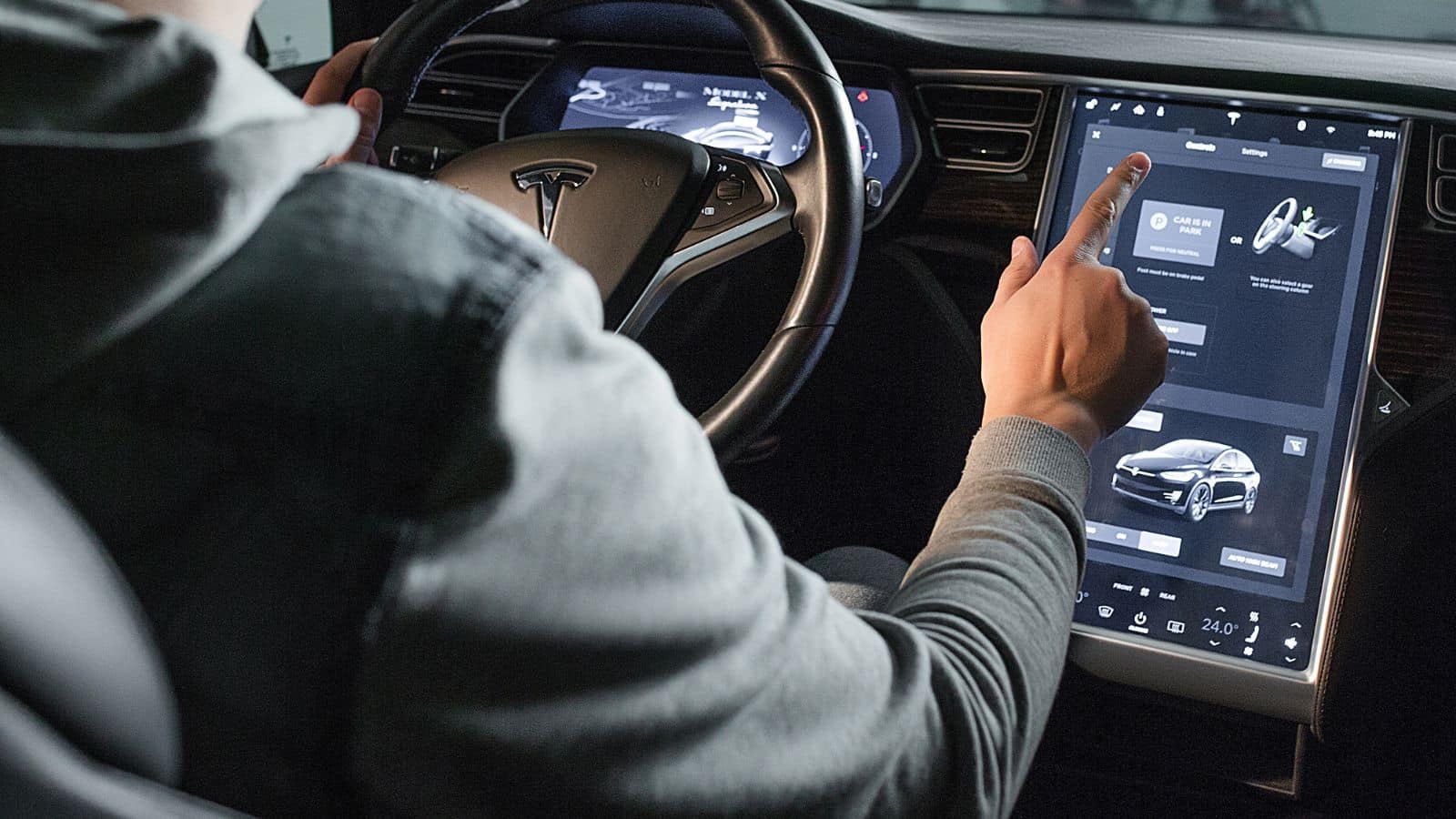 19 Old Career Tips That No Longer Serve Millennials tesla-distracted-driving
