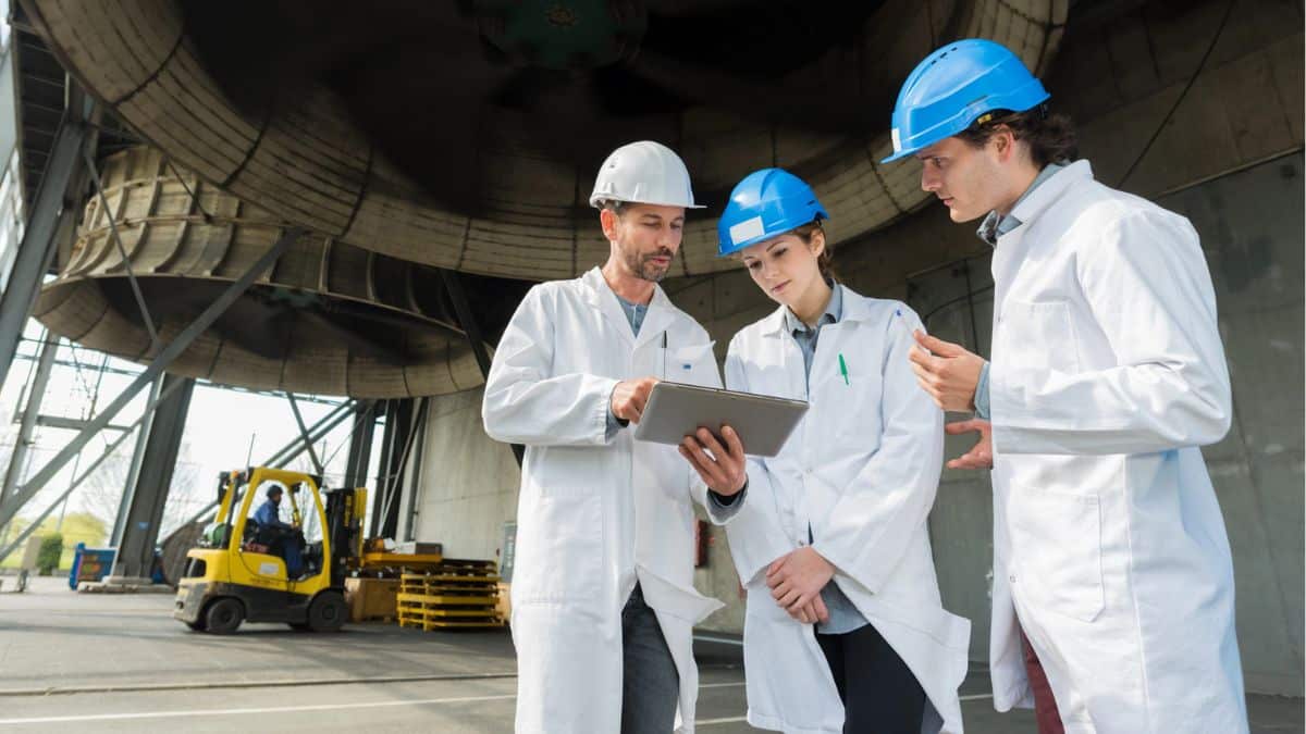 15 Ways to Turn Your Local Knowledge Into a $5,000-a-Month Tour Planning Business engineers