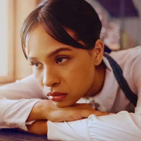 sad waitress