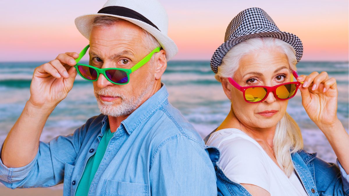 travelers senior couple