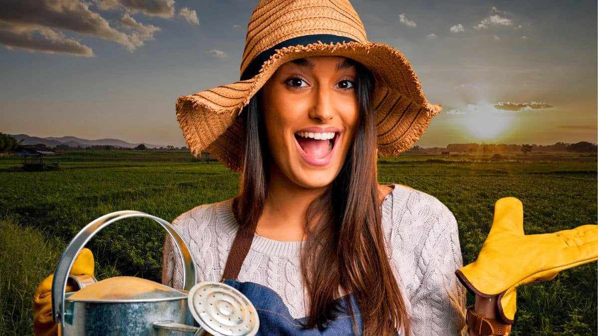 woman hat gardener farmer