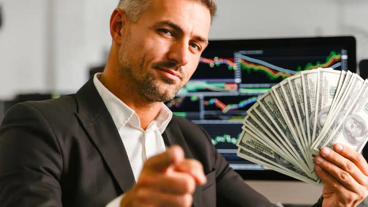 business man laptop cash