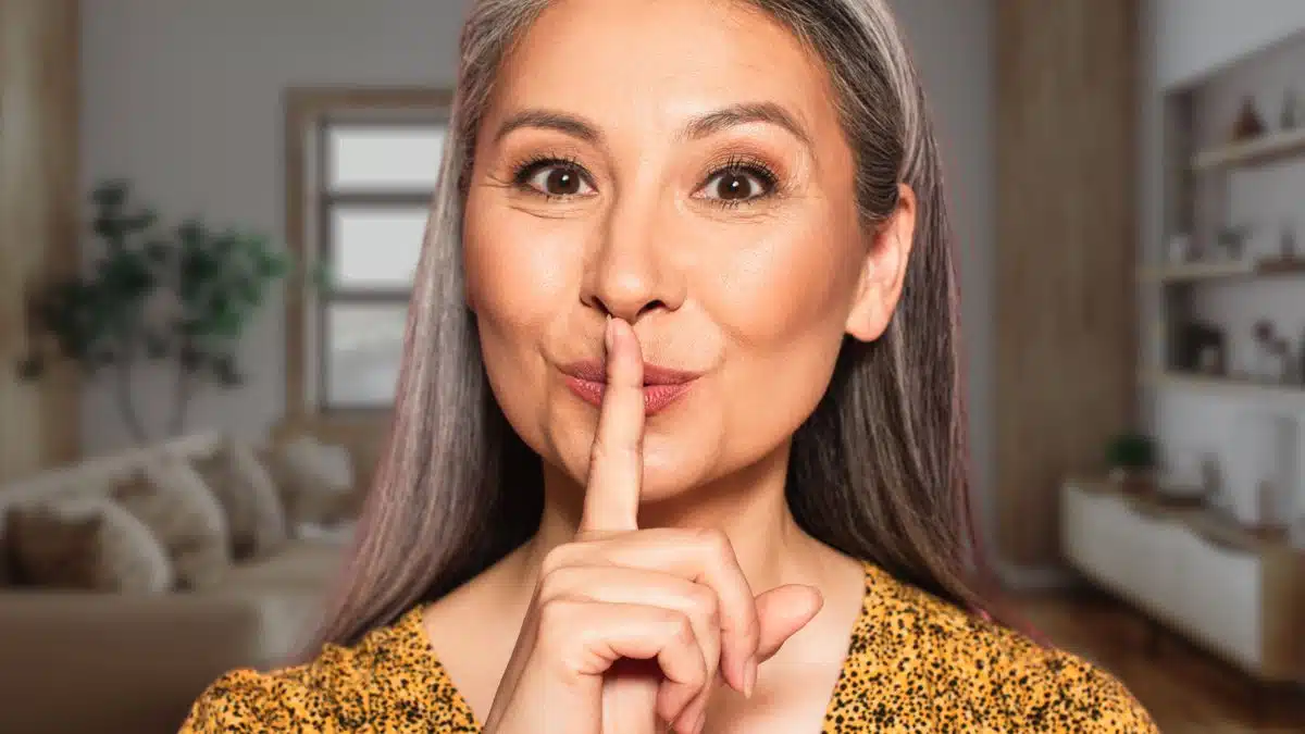 woman secret quiet living room