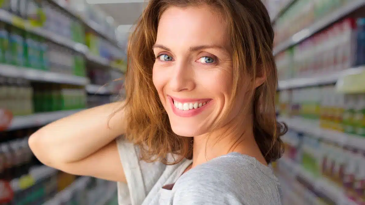 woman smiling laughing at the mall