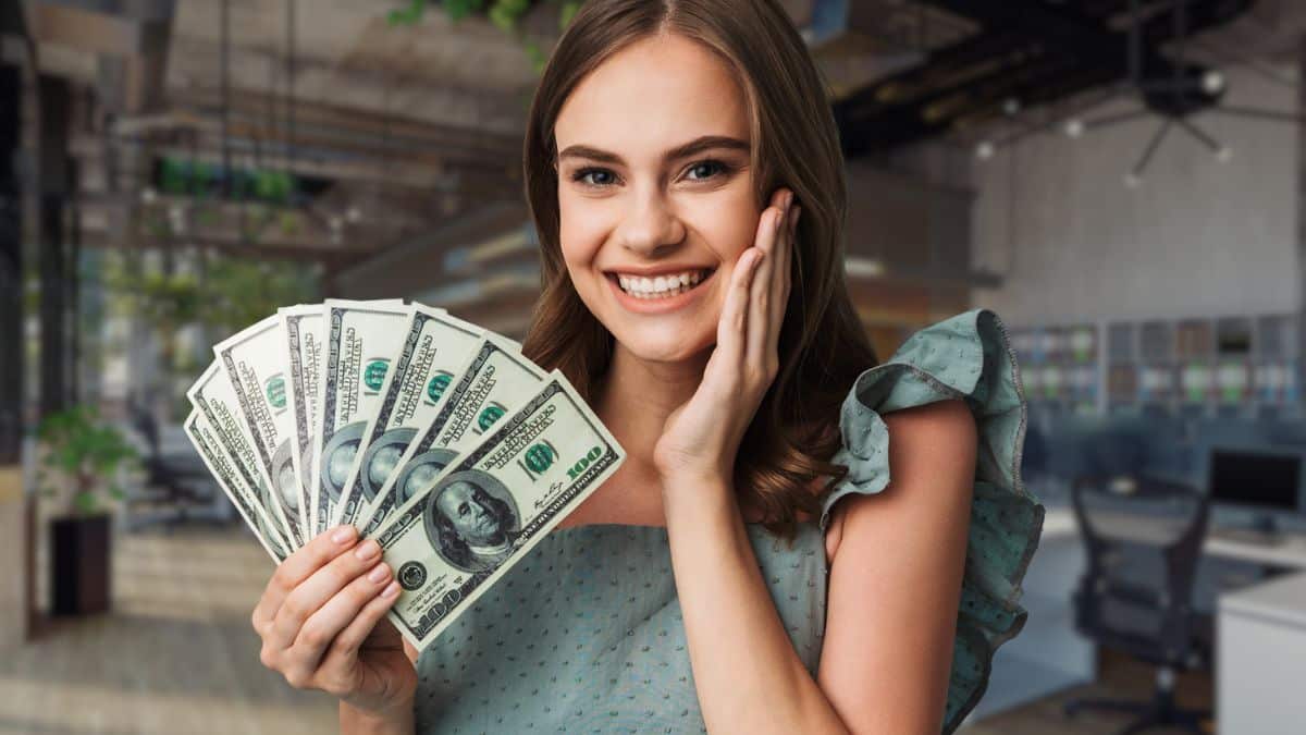 woman holding cash (3)