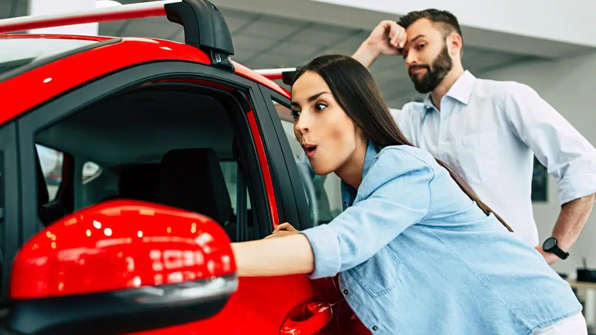 couple buying a car