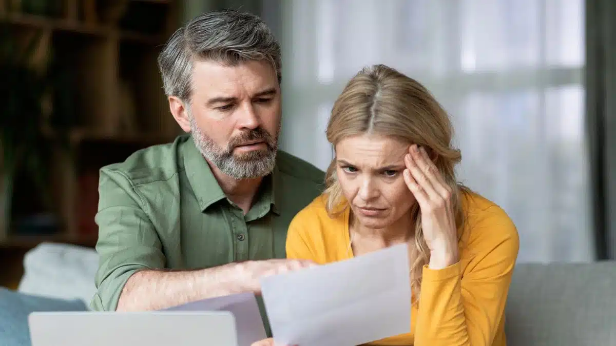 Couple struggling to save money