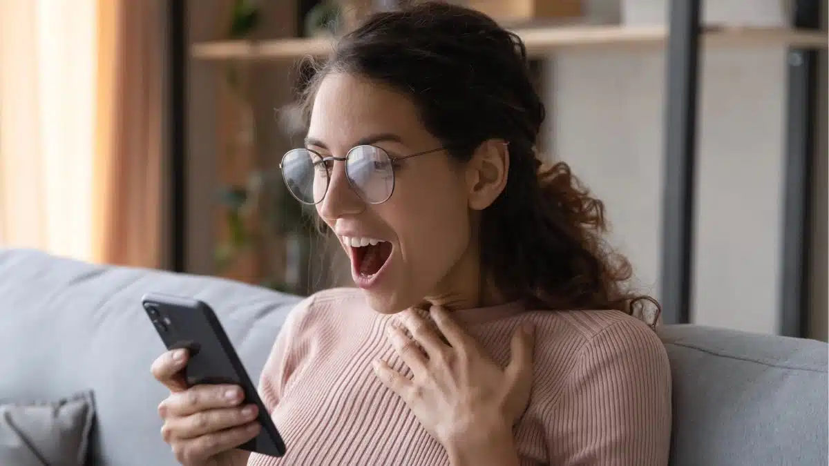 Woman making money online