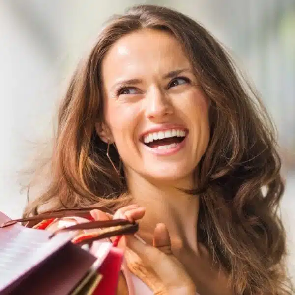 woman holding shopping bags (1)