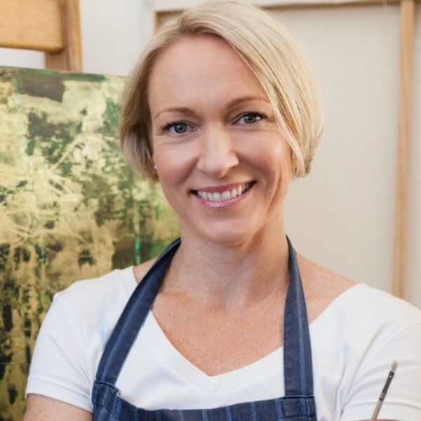 woman painter canvas