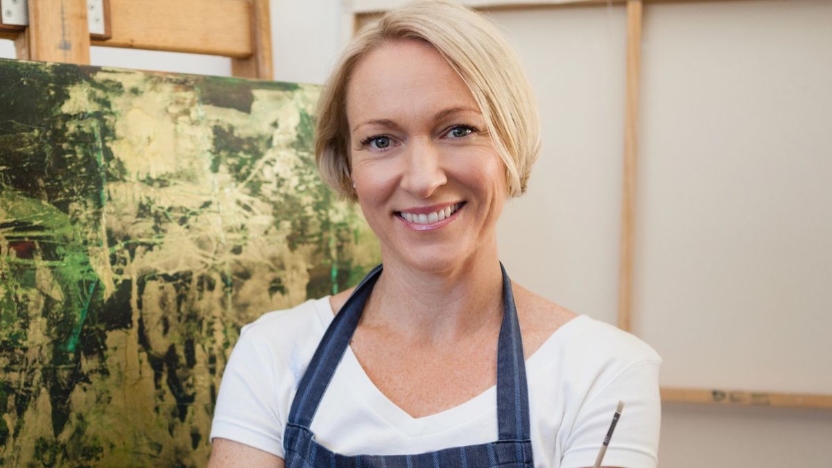 woman painter canvas