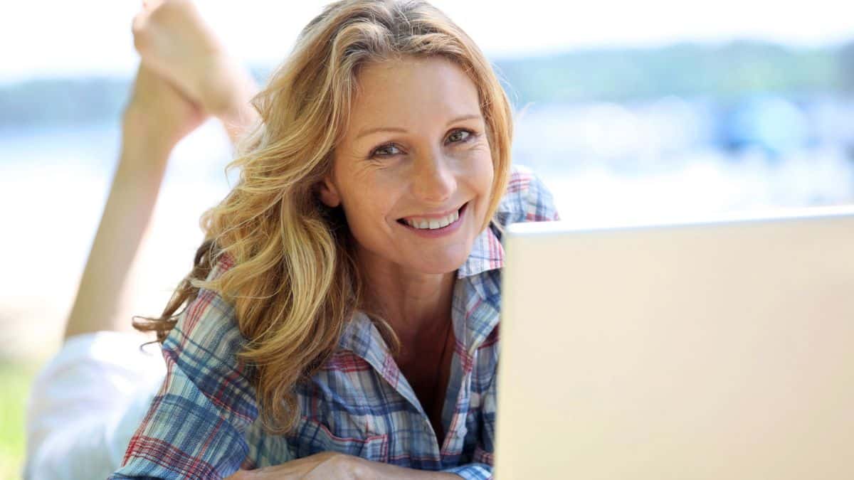 Woman planning out her financial goals