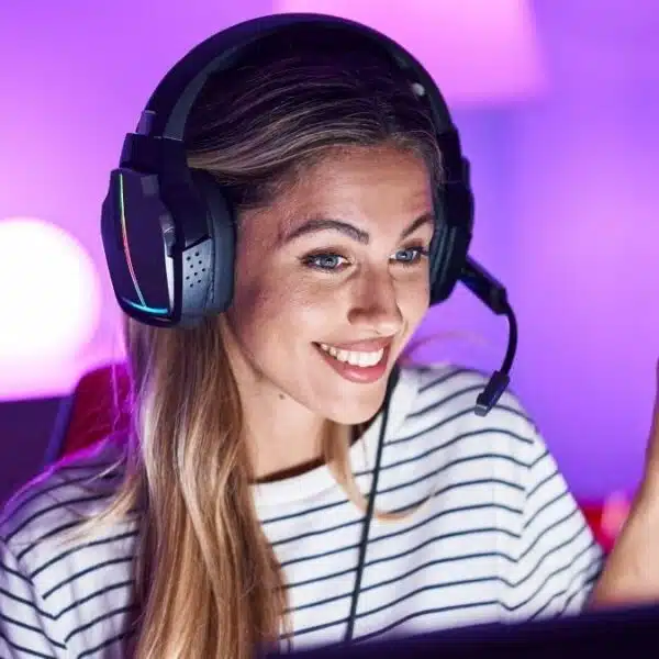 girl gamer streaming