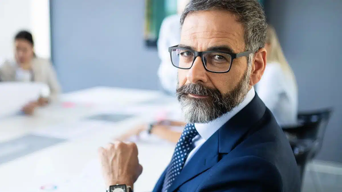 man beard suit business