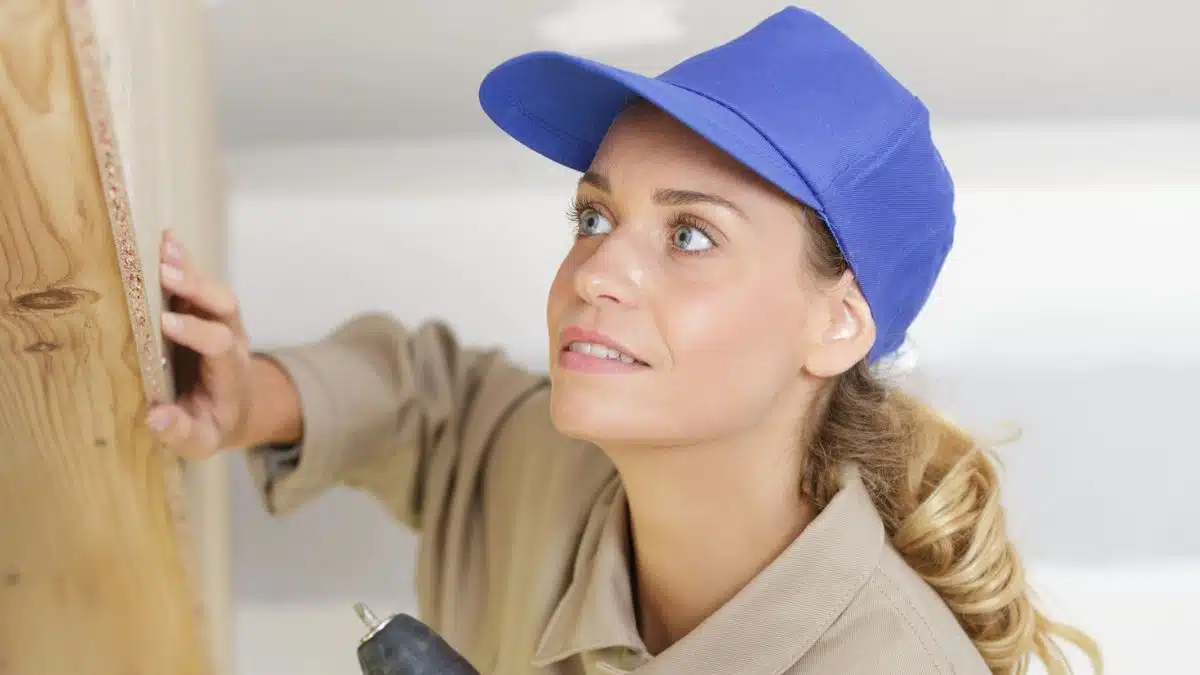 woman with hat repair