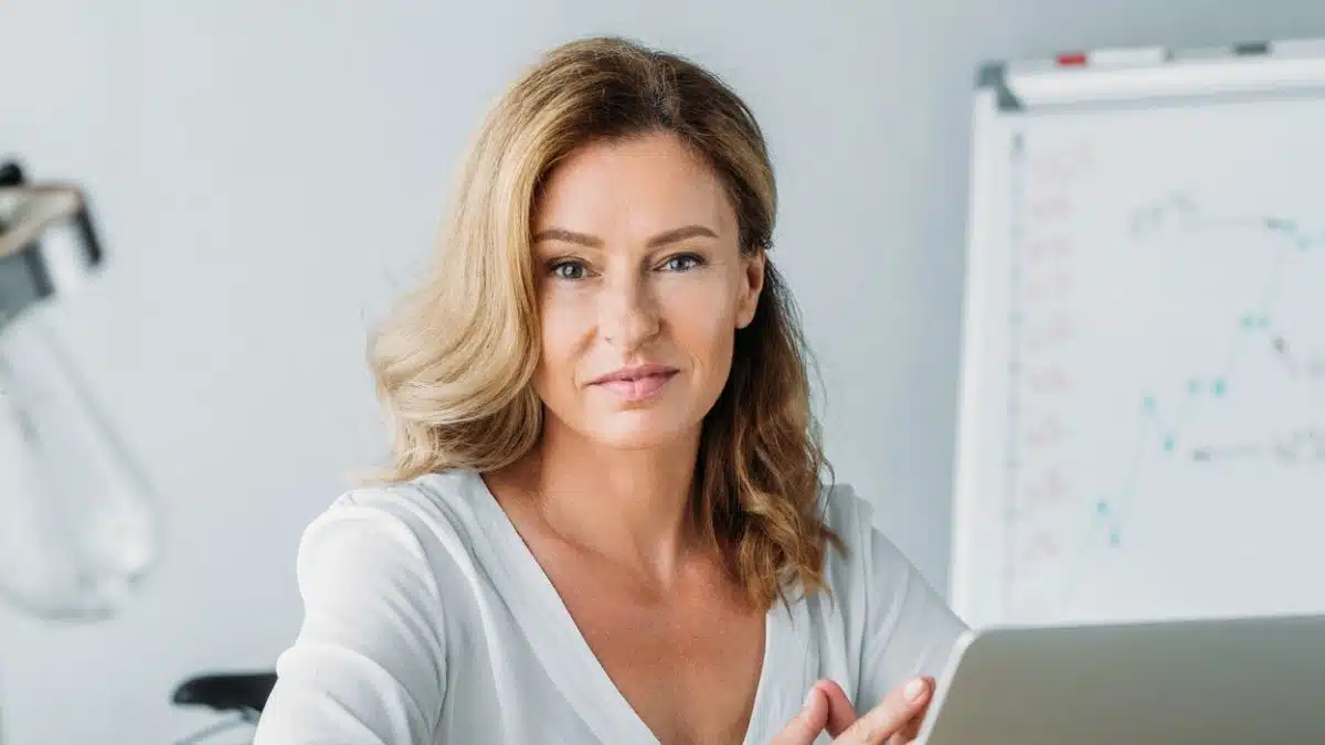 woman working at a desk (1)