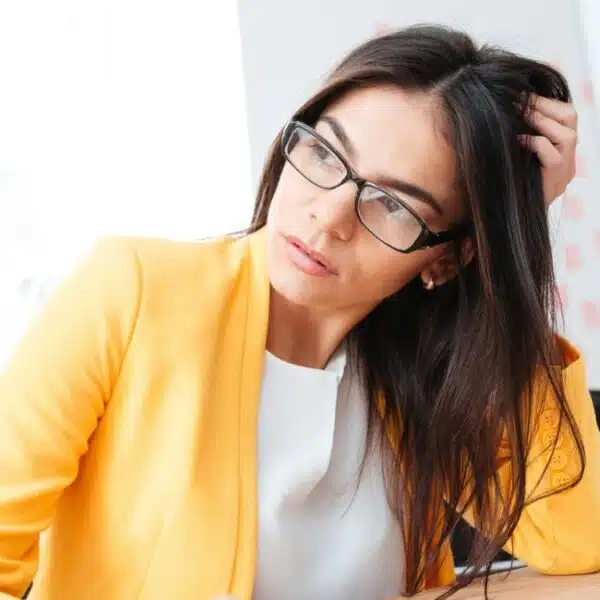 woman working in the office bord at desk