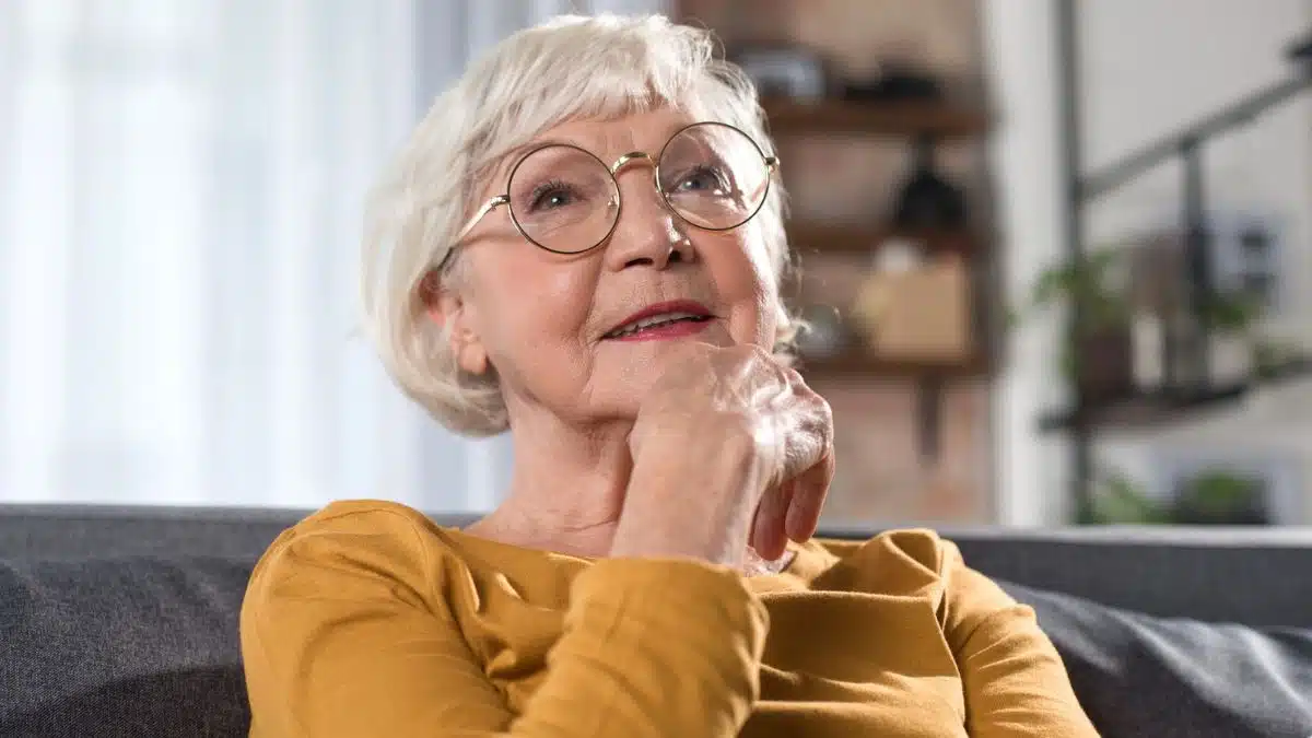 senior woman thinking (2)