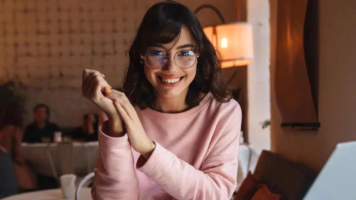 woman with a computer