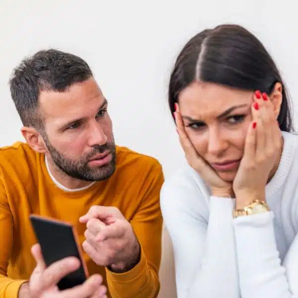 couple argue over phone