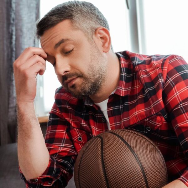 father basketball sad