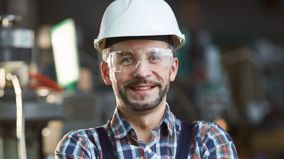 man goggles beard hard hat