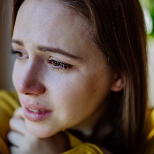 woman crying (1)