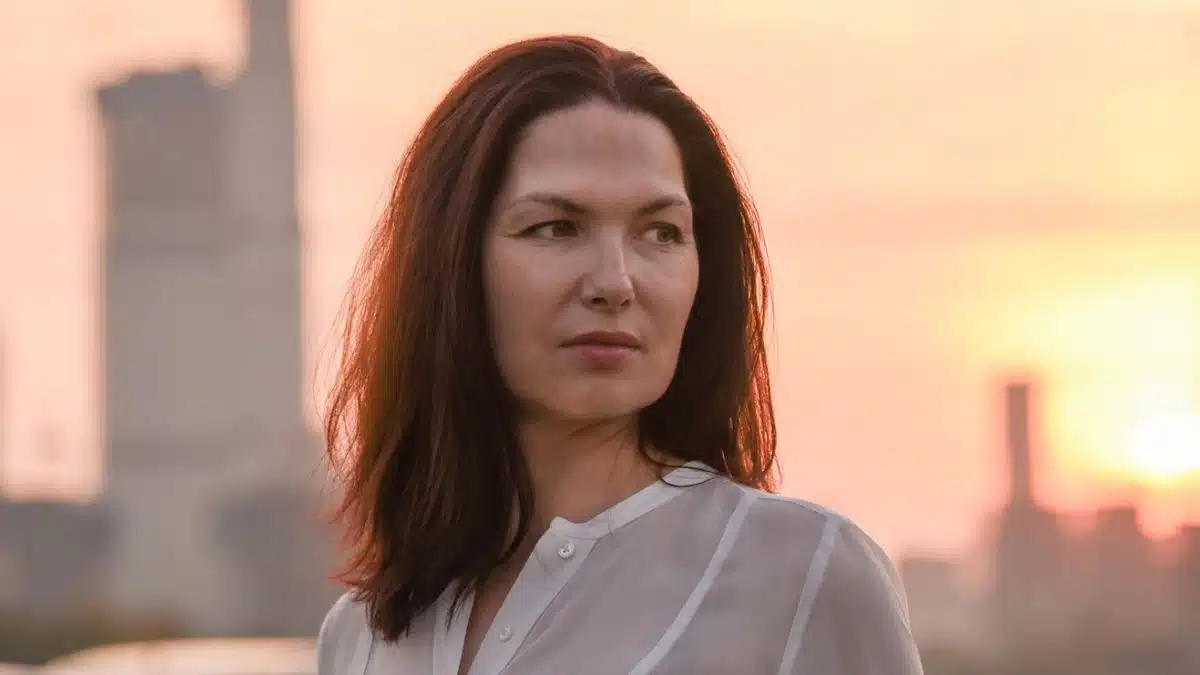 woman standing alone (1)