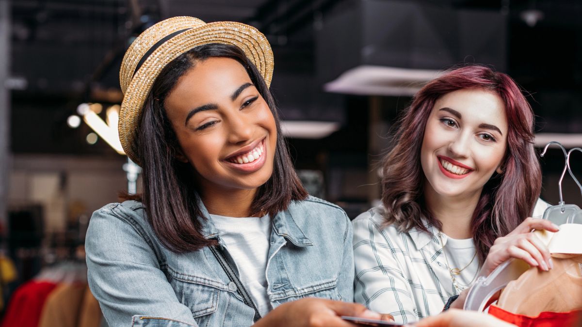 girls shopping at the mall