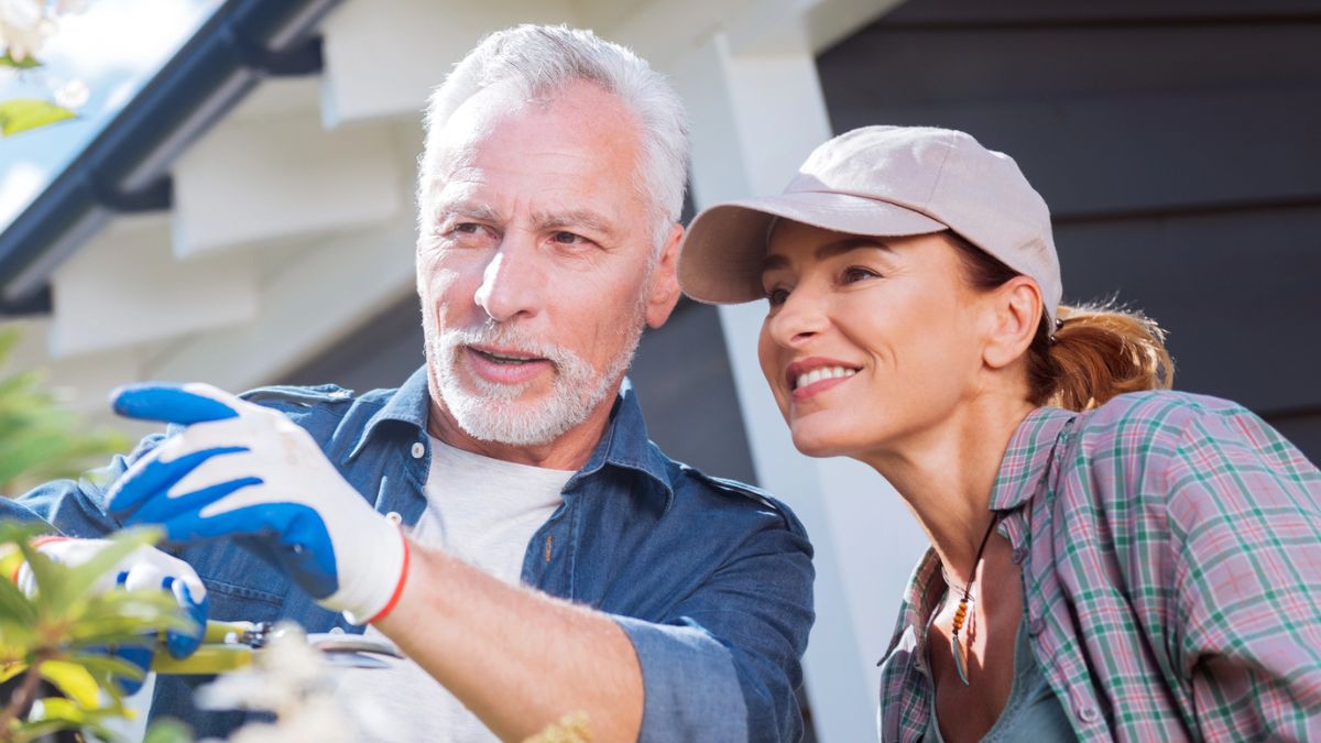 senior couple gardener