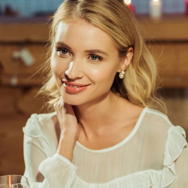 woman eating dinner (1)
