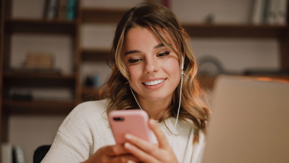 woman on her phones headset