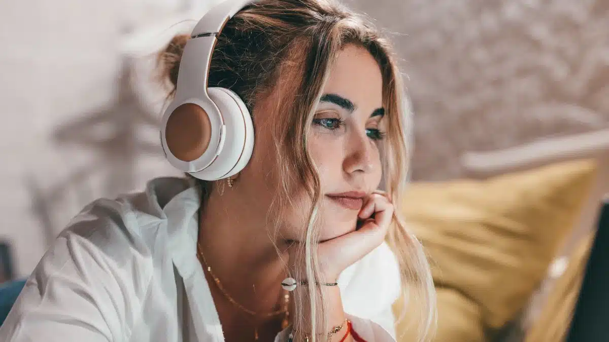 woman wearing a headset