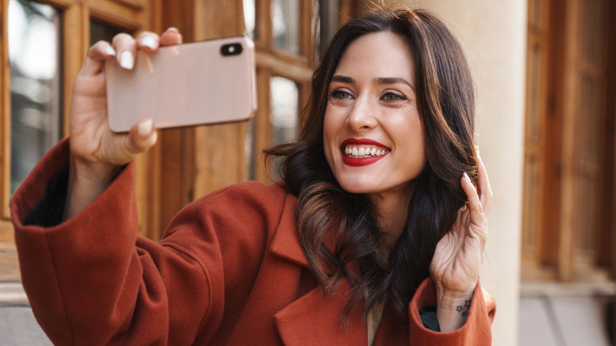 woman taking a selfie