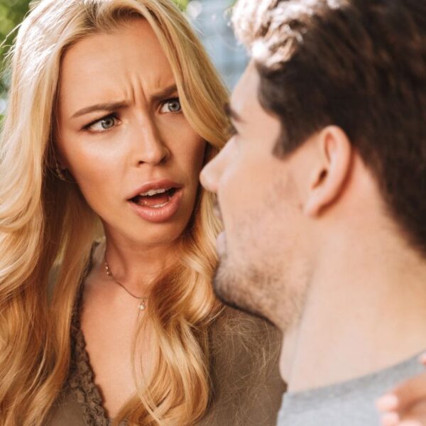 couple argue crazy