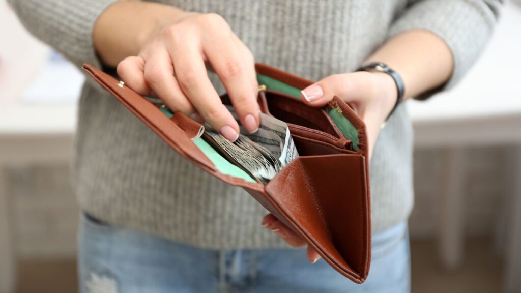 How Retirees Are Rethinking the 4% Rule This Decade Spend as Little as Possible
