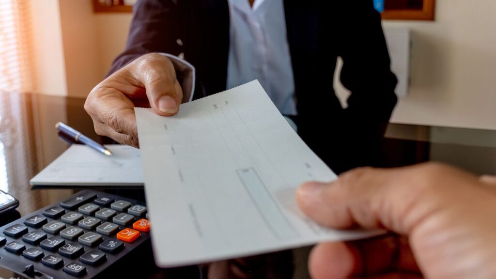 Retiring Single: 12 Money Moves That Make a Real Difference for Solo Women Retirement Paycheck