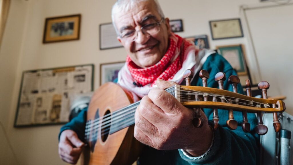 13 Daily Habits Borrowed From Genuinely Happy Retirees Enjoy