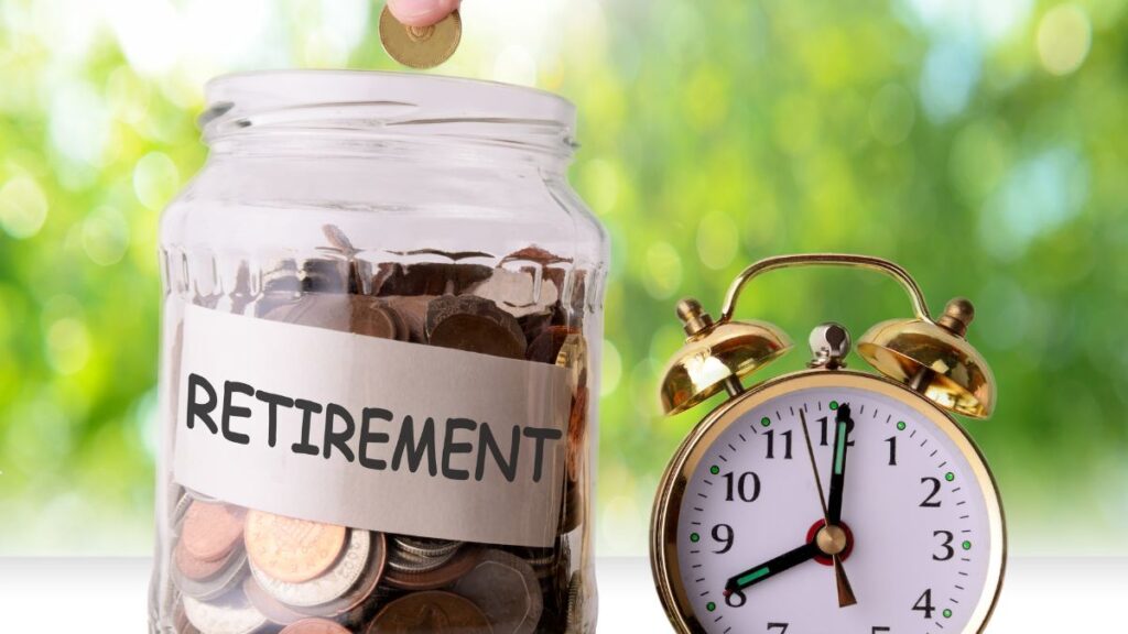 Is Your Retirement Income Above Average? The Monthly Numbers to Compare Against Retirement Income